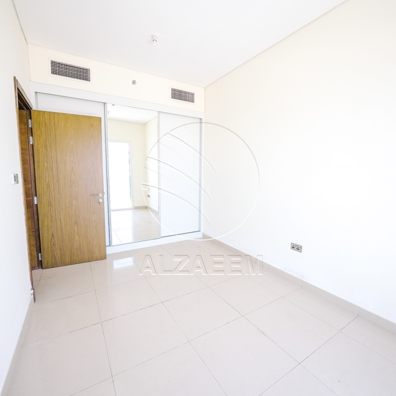 TOP FLOOR | Full Sea View | Move-in Ready