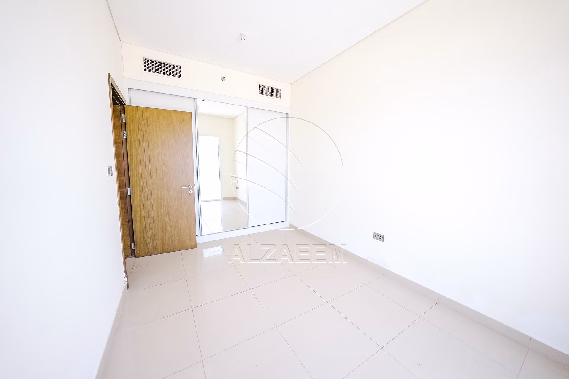 TOP FLOOR | Full Sea View | Move-in Ready