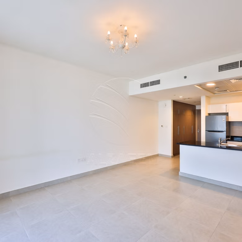 High Floor | White Goods Available | Move-in Ready