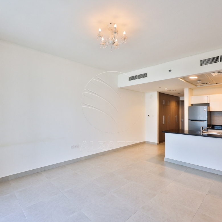 High Floor | White Goods Available | Move-in Ready