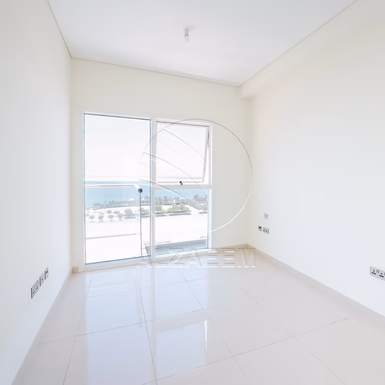TOP FLOOR | Full Sea View | Move-in Ready