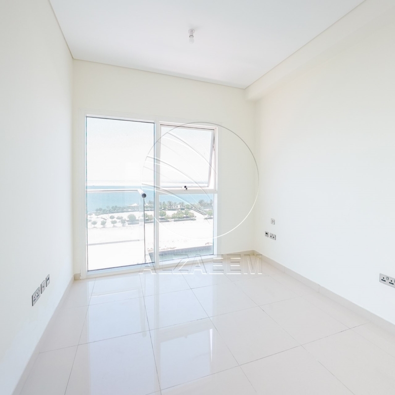 TOP FLOOR | Full Sea View | Move-in Ready