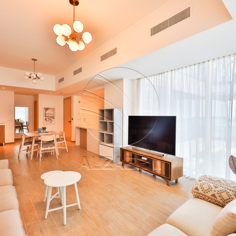 CORNER- 2+Maid | Golf Course View | VACANT