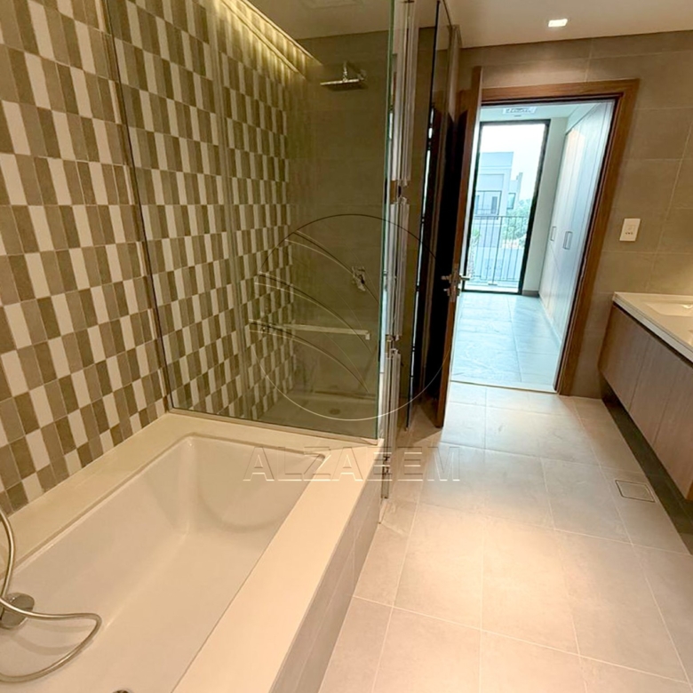 Single Row | Duplex 4BR Villa 4XS | Corner Unit