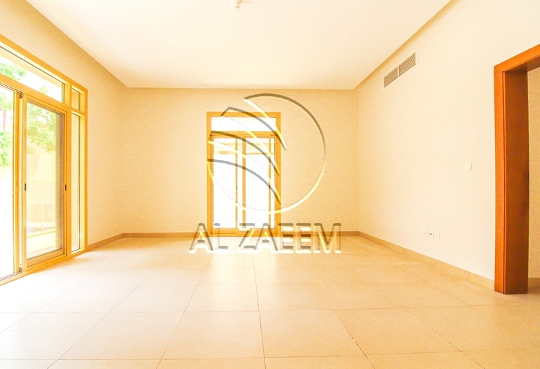 VACANT! Spacious Layout | Double row middle