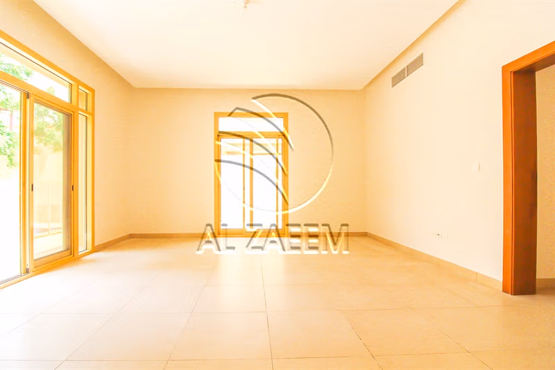 VACANT! Spacious Layout | Double row middle