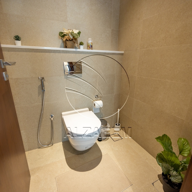 √CORNER 5BR Villa with Pool | Landscaped Garden√