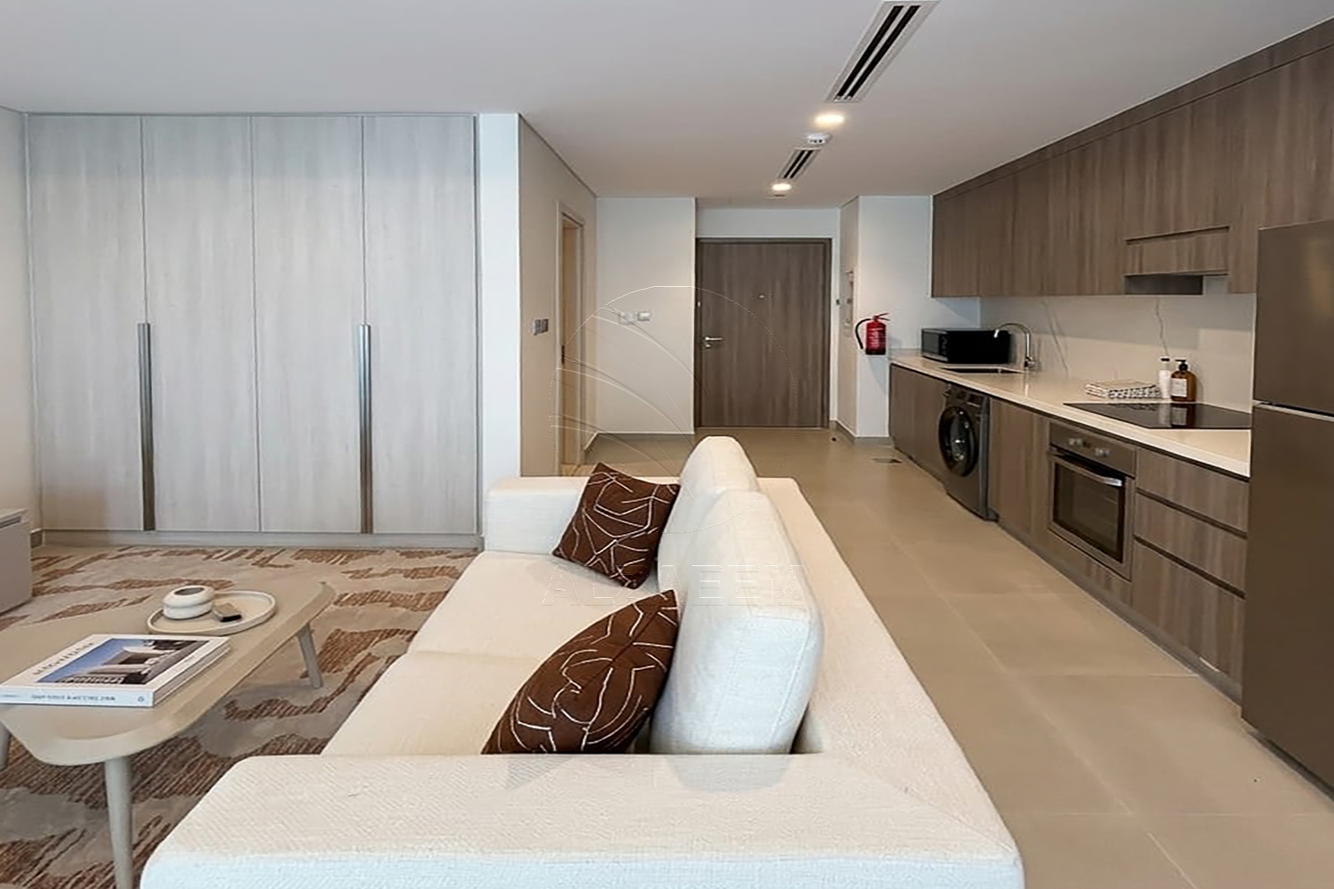 √ Corner Unit+Balcony | Big layout | With Refund √