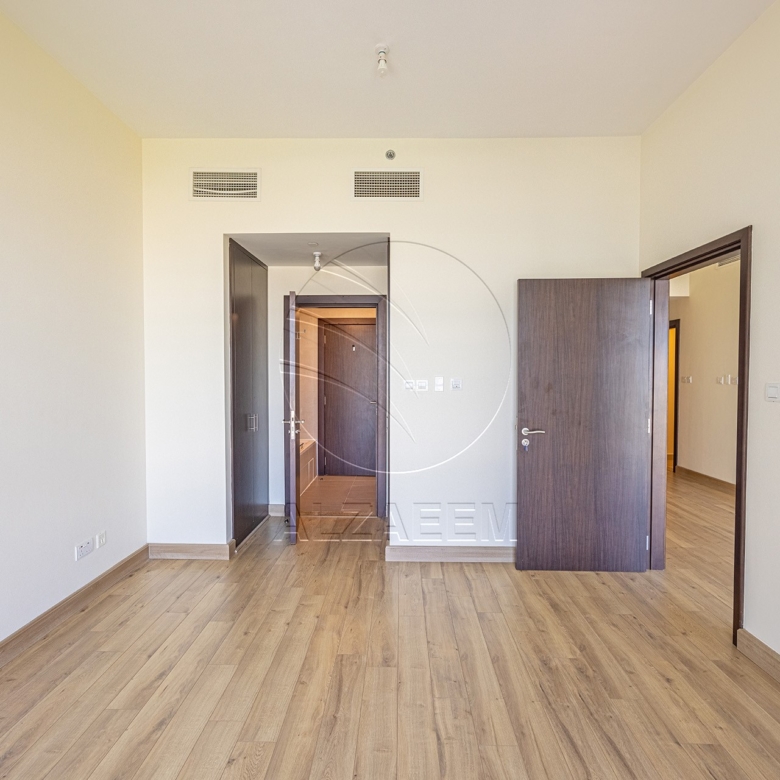 VACANT |1BR with Lovely View | Higher Floor