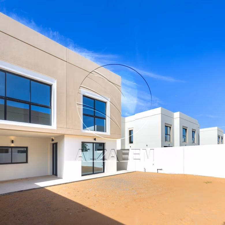 √Corner Unit | Double Row | Move-in Ready√