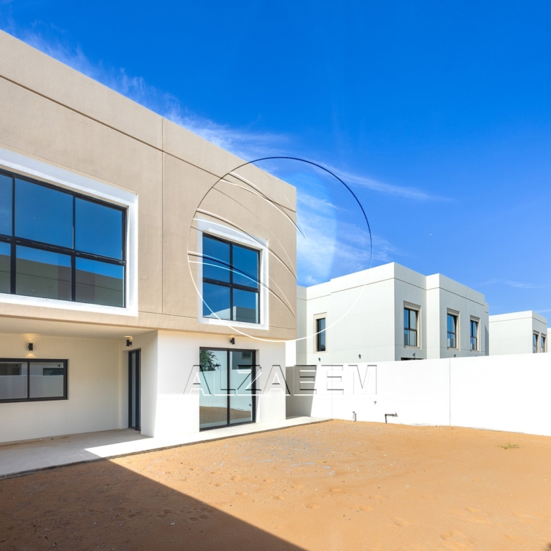 √Corner Unit | Double Row | Move-in Ready√