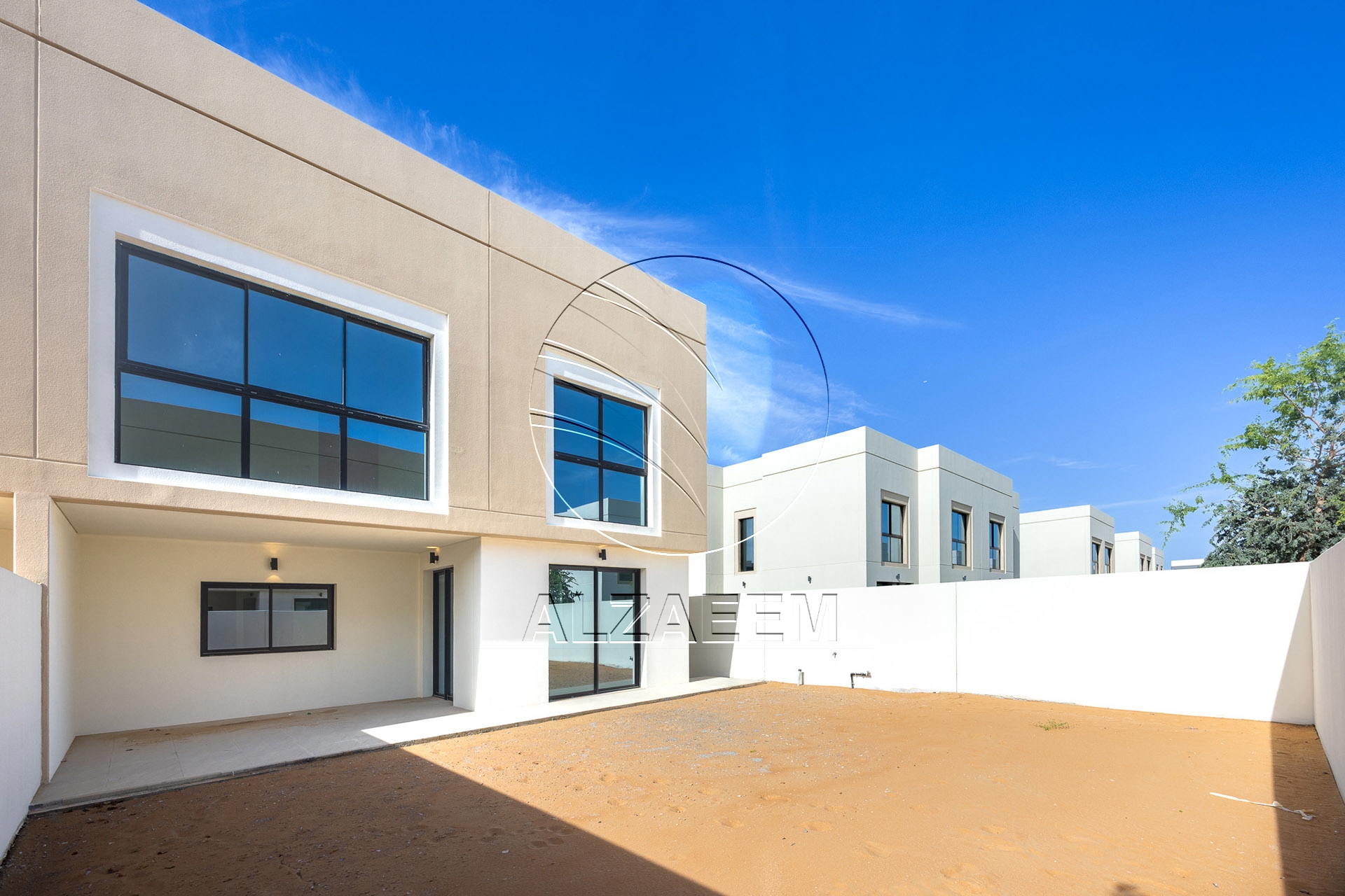 √Corner Unit | Double Row | Move-in Ready√