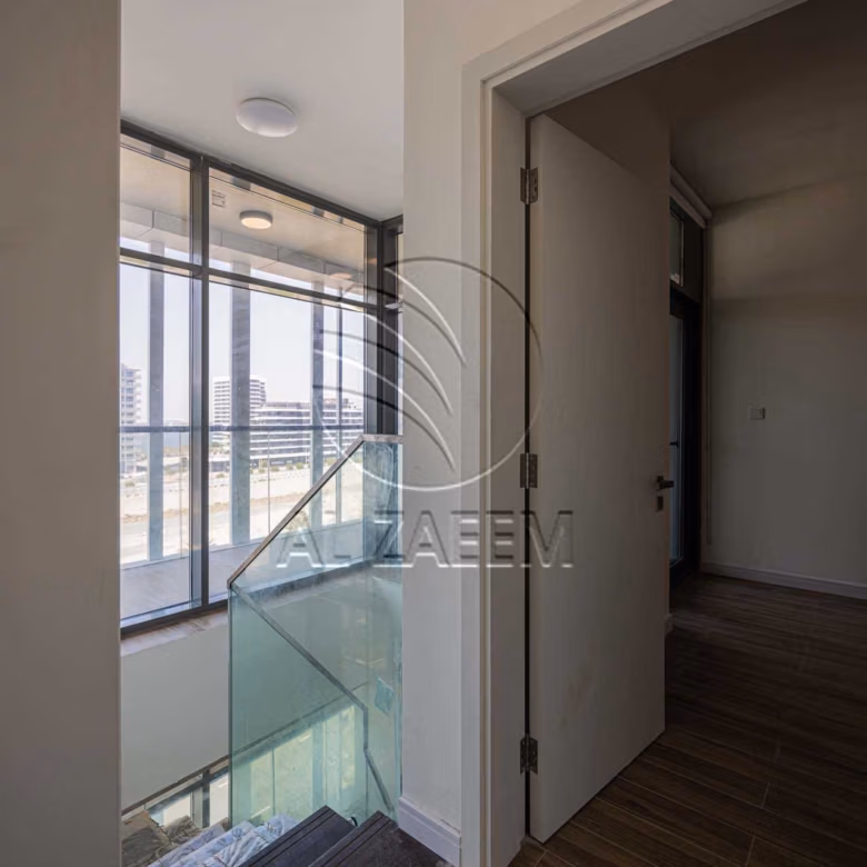 Fully Furnished Loft | Full Canal View | Rented