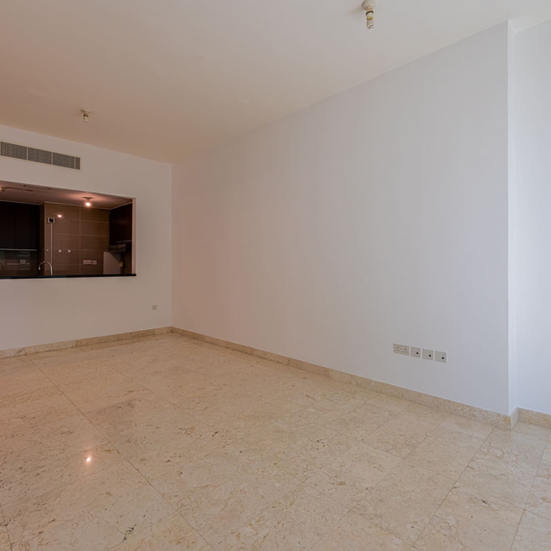√High Floor | Balcony | Pool and Partial Sea View√