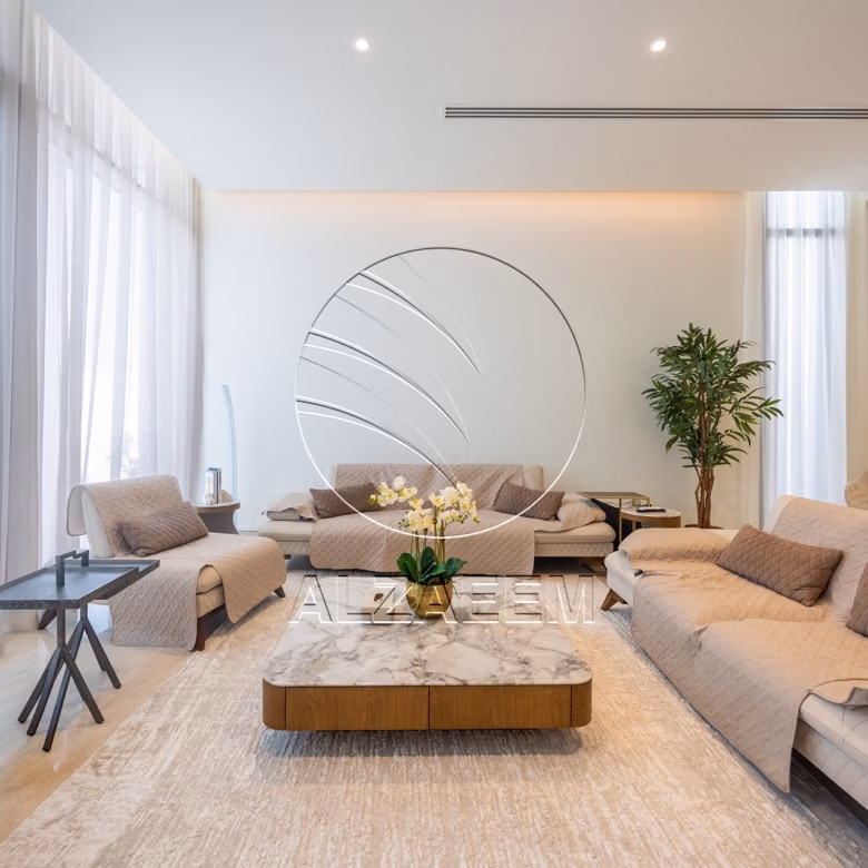 CORNER 5BR Villa with Pool | Landscaped Garden