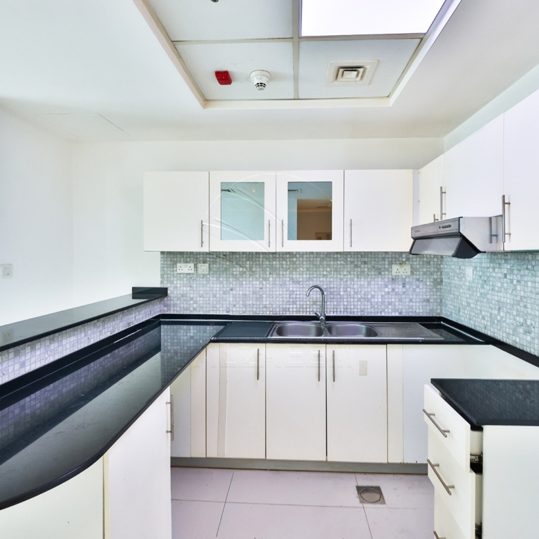√ VACANT and Exclusive | Sea View | Big Balcony √