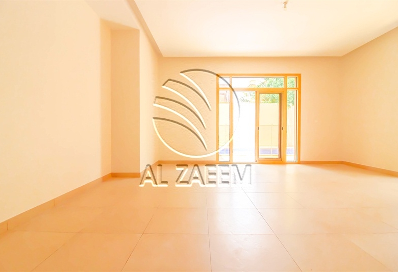 VACANT! Spacious Layout | Double row middle