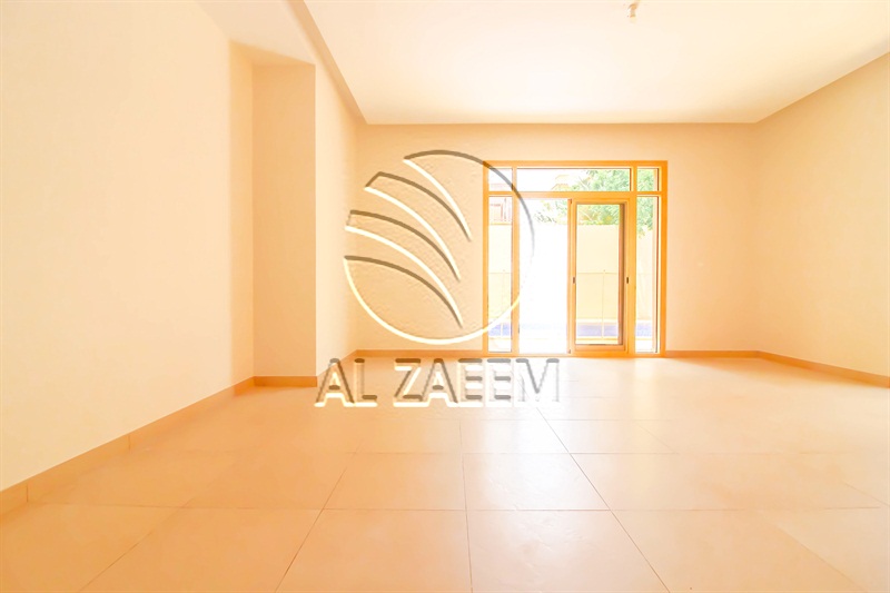 VACANT! Spacious Layout | Double row middle
