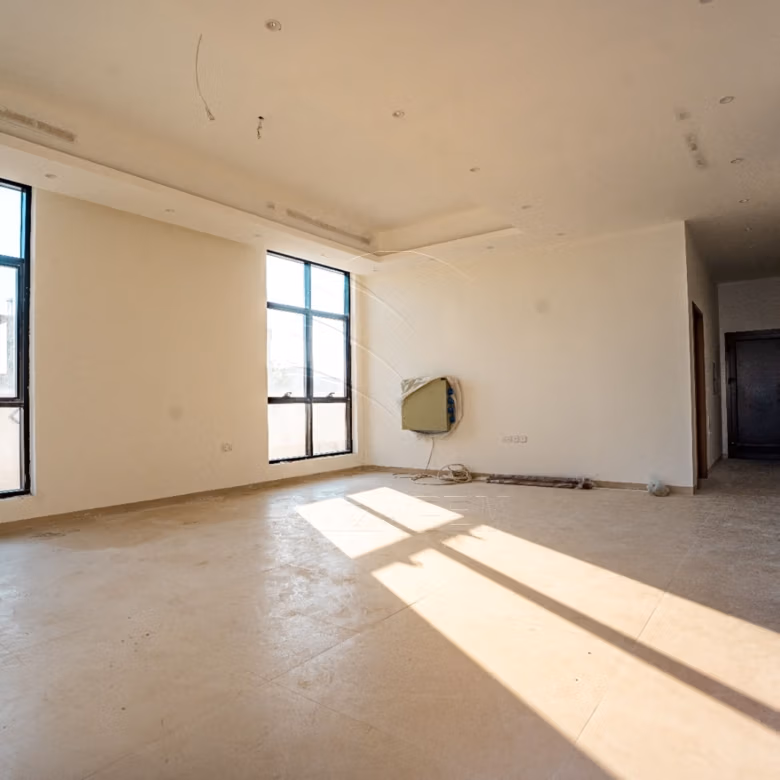 √Single Row l Landscaped l 2Y Maintenance free√