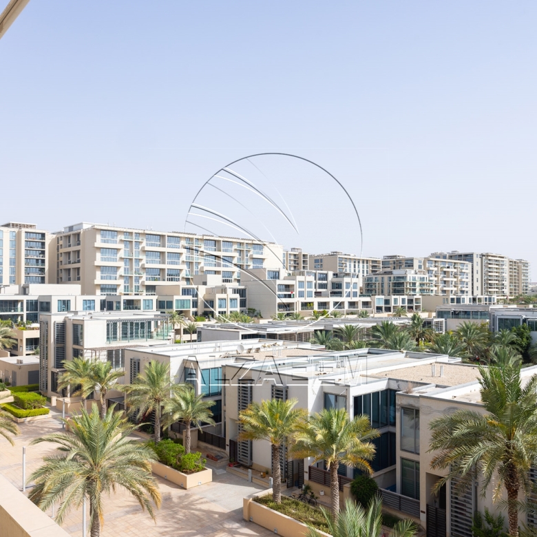 VACANT! 4BR Penthouse | Luxury Living