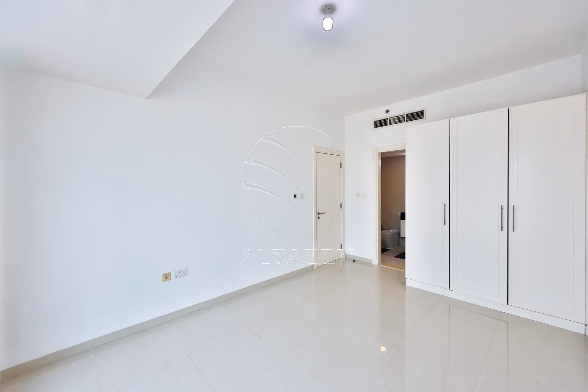 VACANT and Exclusive | Sea View | Big Balcony