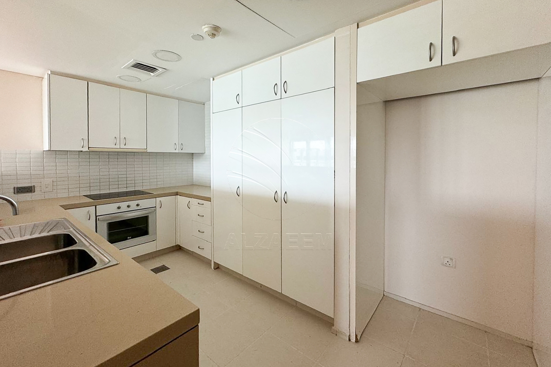 √Modern Living with Private Beach Access | Rented√