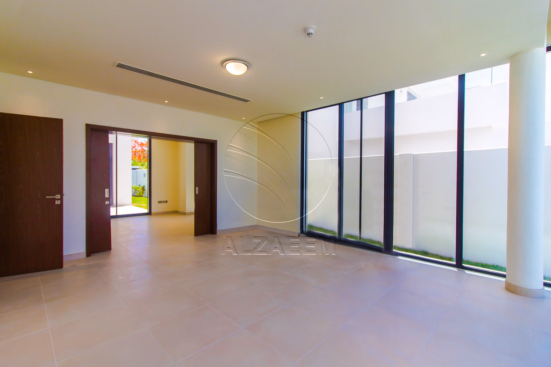 VACANT! 5BR+Maid | Mid Unit-Double Row