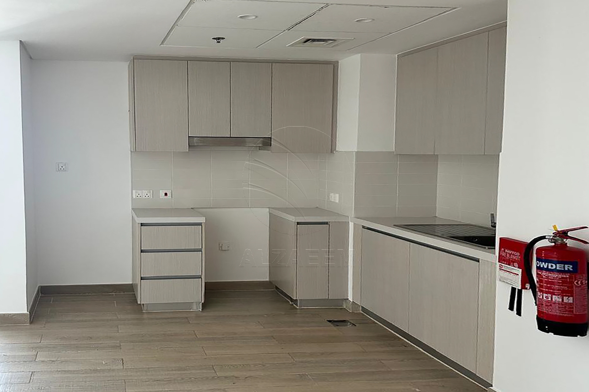 √ VACANT! High Level + Corner Unit | 3 Payments √