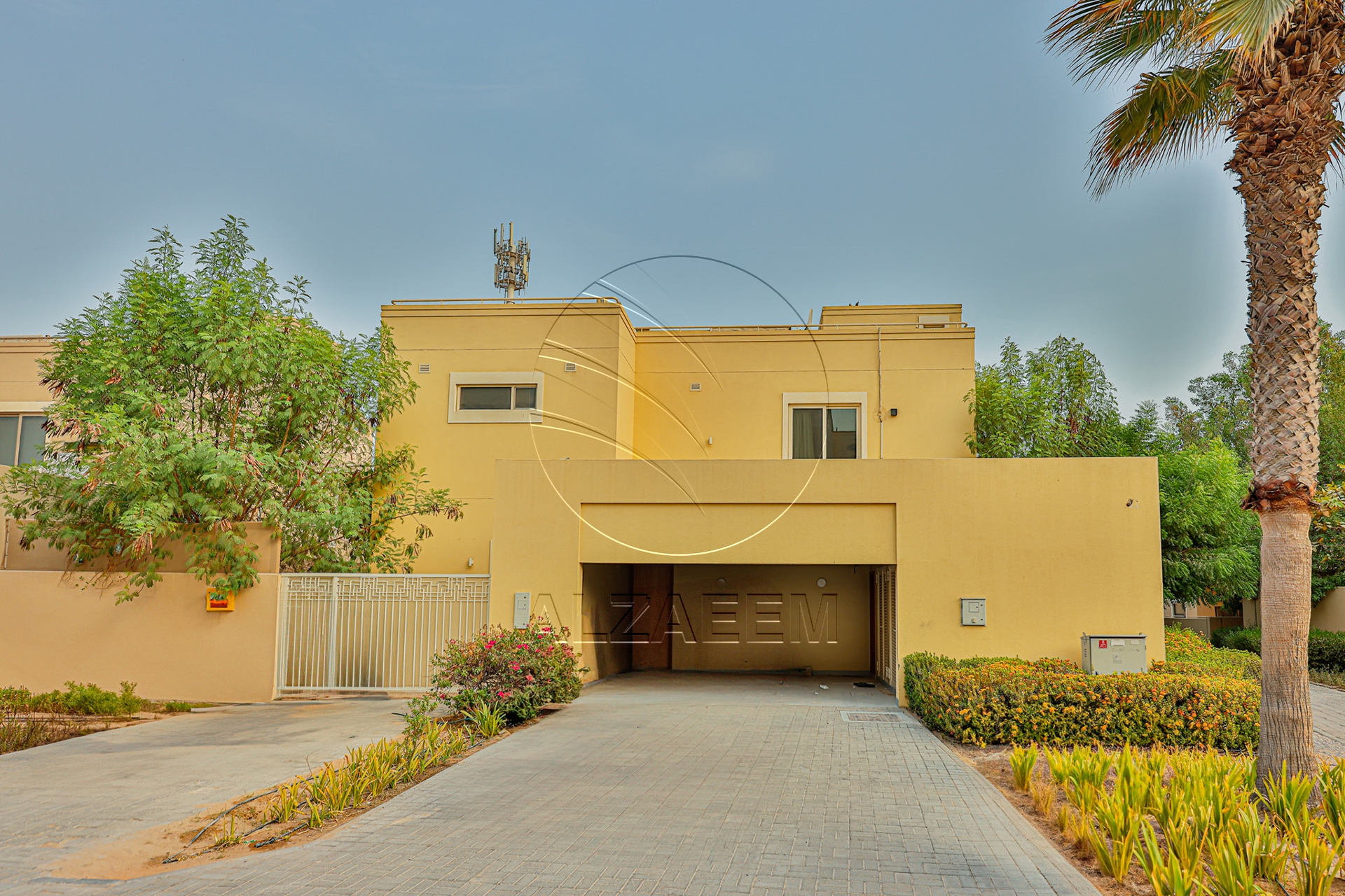 √ Private Pool | Type A | Tenanted | CORNER √