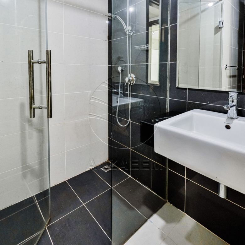 Move-in Ready | Higher Level | Sea and Urban Views
