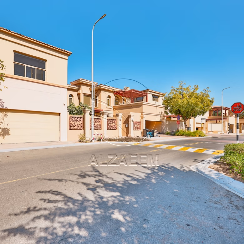 VACANT! Spacious Layout | Double row middle