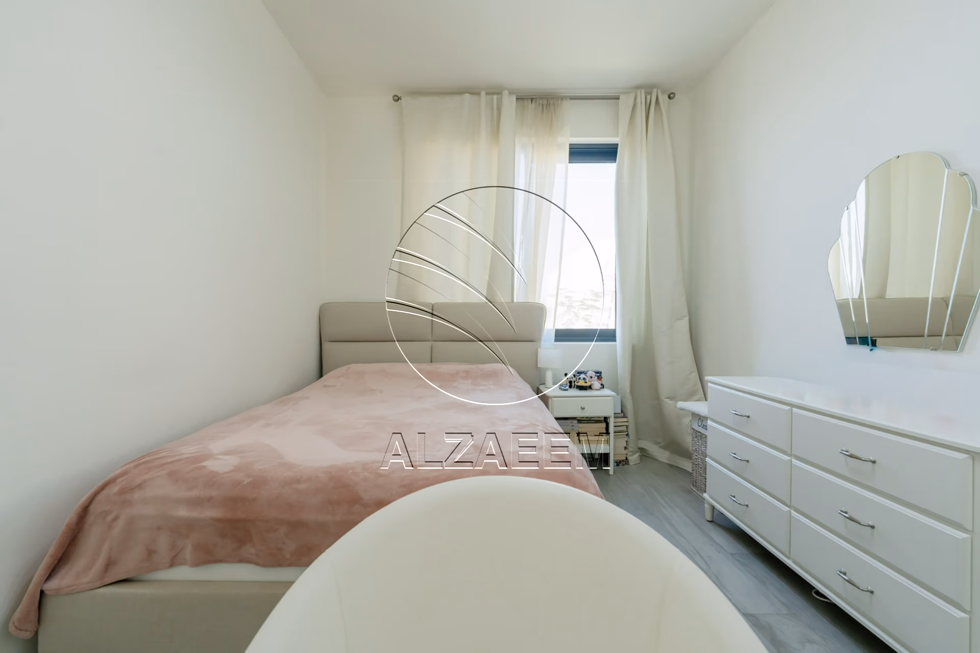 VACANT! Corner | Single Row | Fully Furnished