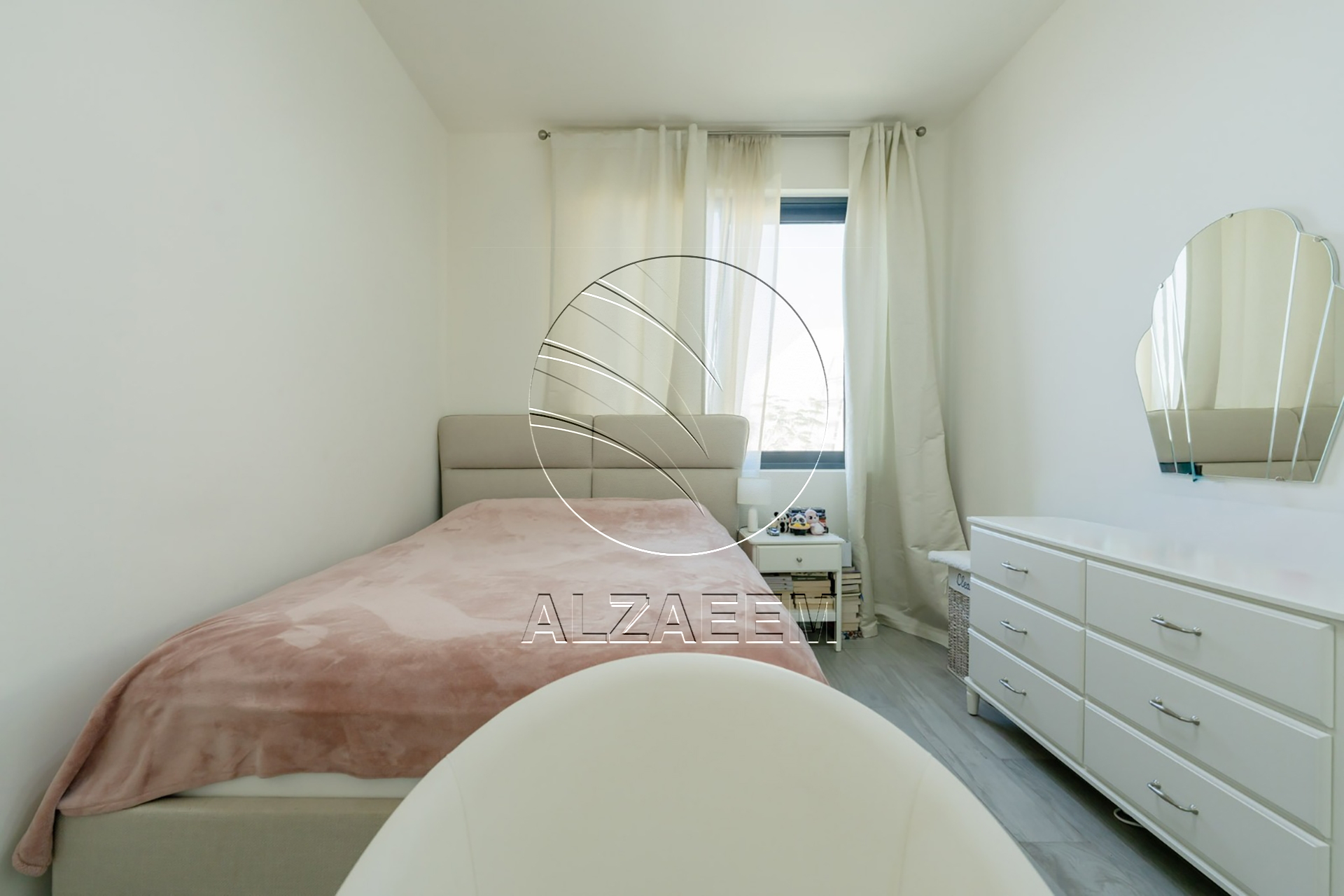 VACANT! Corner | Single Row | Fully Furnished