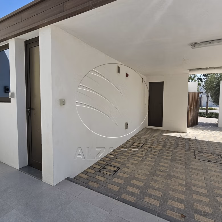 Stunning Location | 4BR+M+D | Vacant Soon!