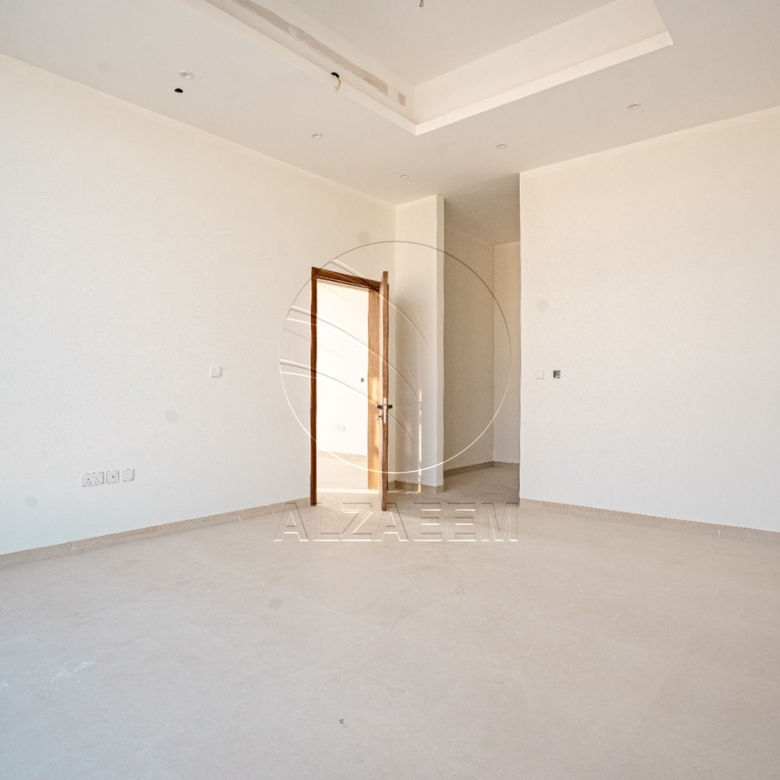 √Near Hand Over! Single Row Villa | High Ceiling√