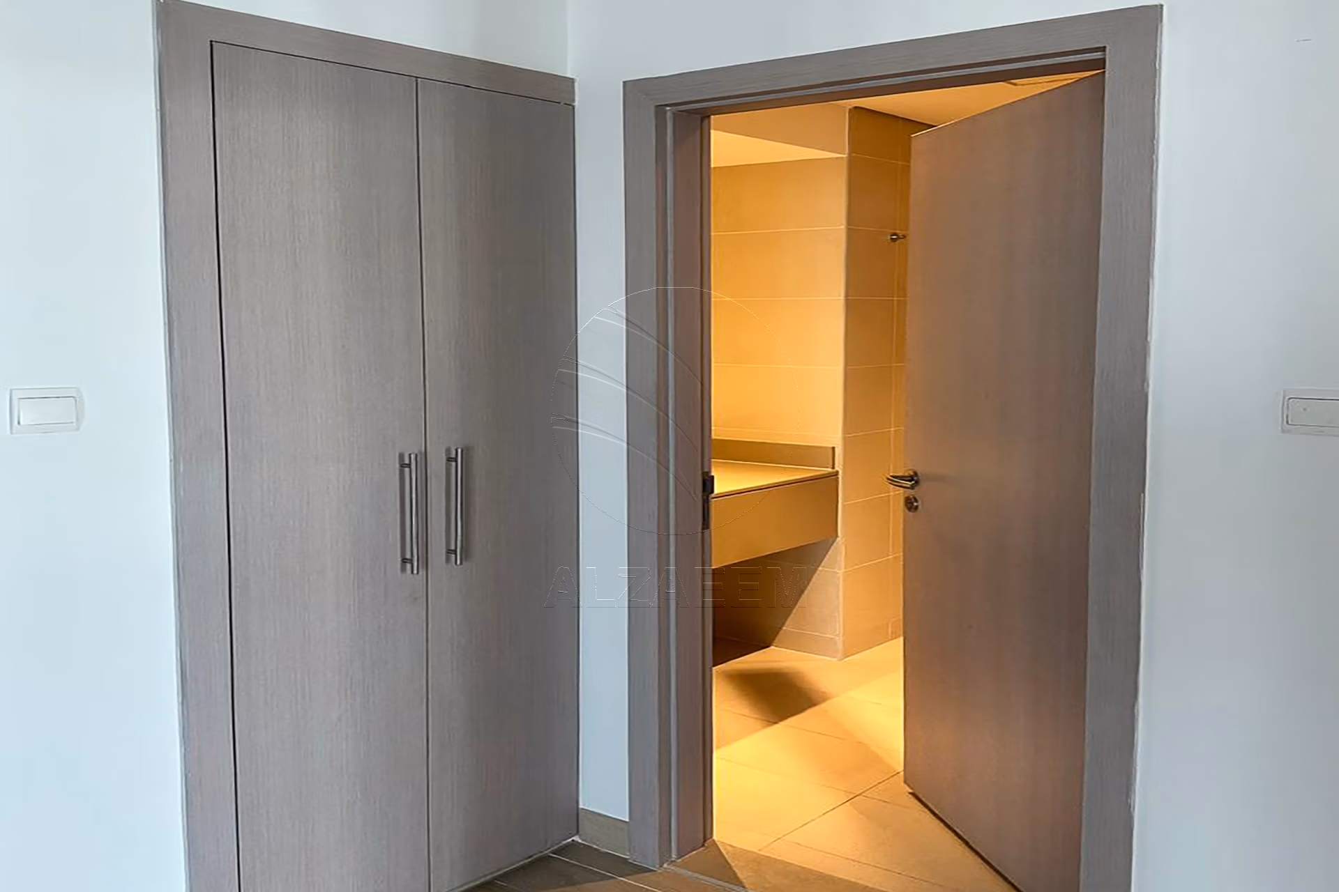 √ VACANT! High Level + Corner Unit | 3 Payments √