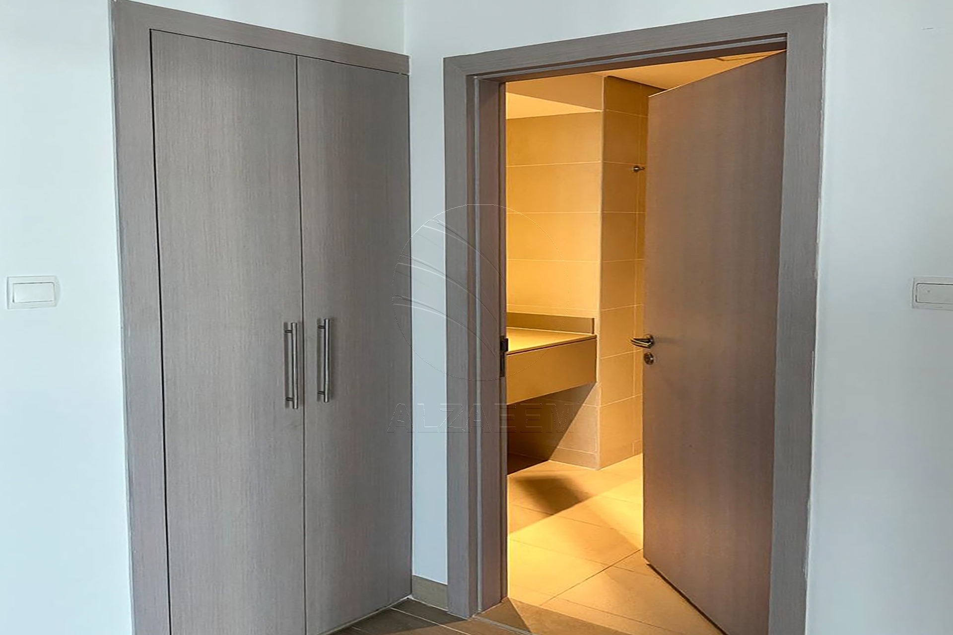 √ VACANT! High Level + Corner Unit | 3 Payments √