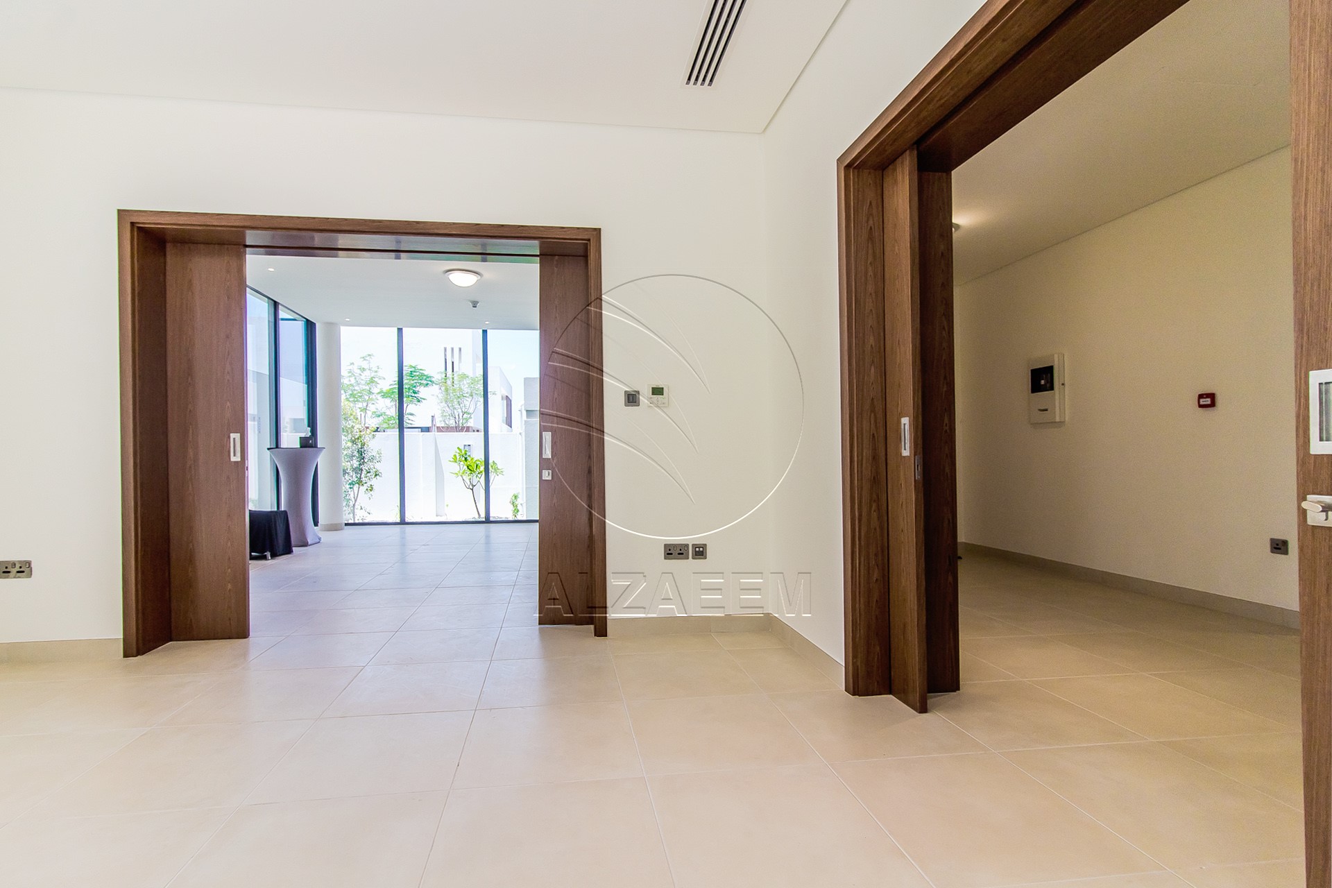 VACANT! 5BR+Maid | Mid Unit-Double Row