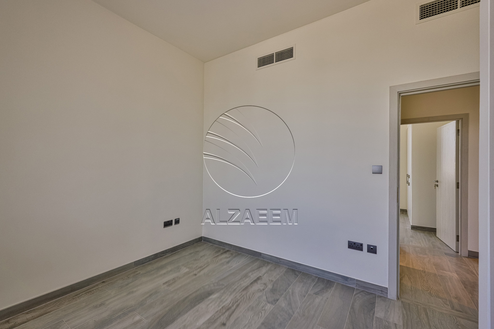 Double Row | Mid Unit | A New Family Home!