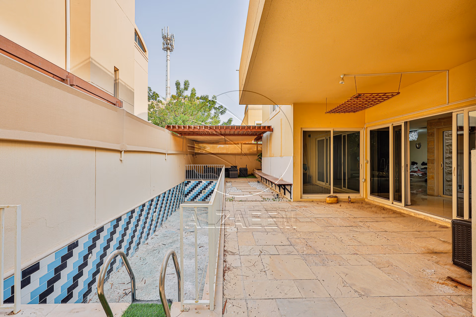 √ Private Pool | Type A | Tenanted | CORNER √