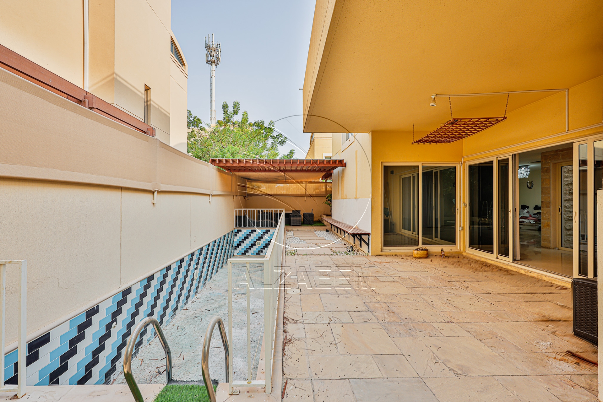 √ Private Pool | Type A | Tenanted | CORNER √