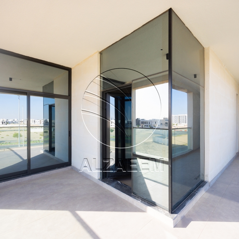 √ Move in Ready | Corner Layout | Prime Location √