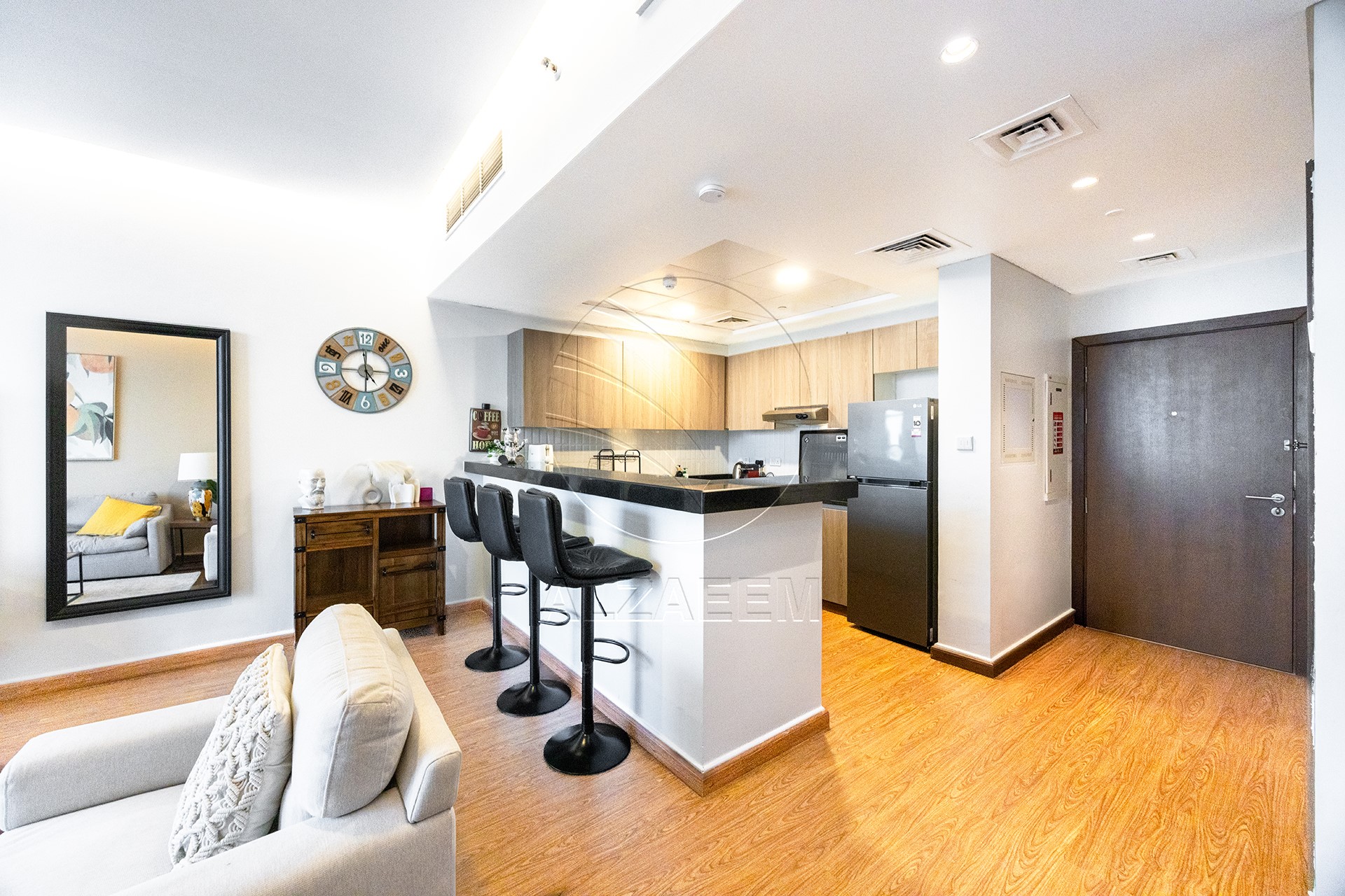 √Furnished! High Floor | Canal View | VACANT√