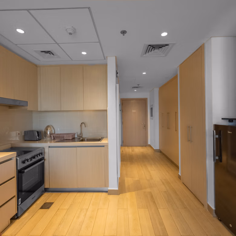 √ Full Canal View | VACANT | Fully Furnished √