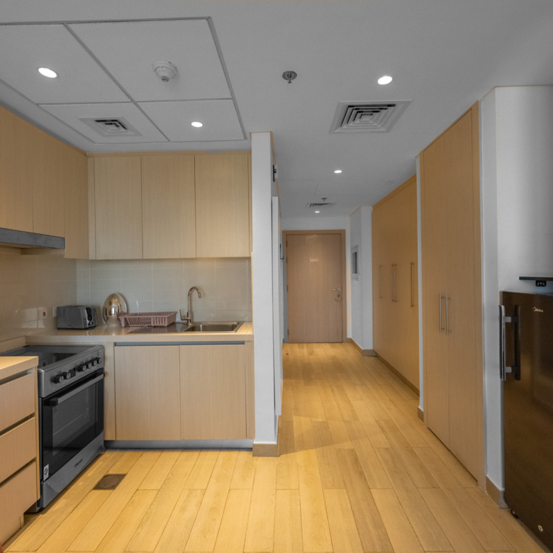 √ Full Canal View | VACANT | Fully Furnished √