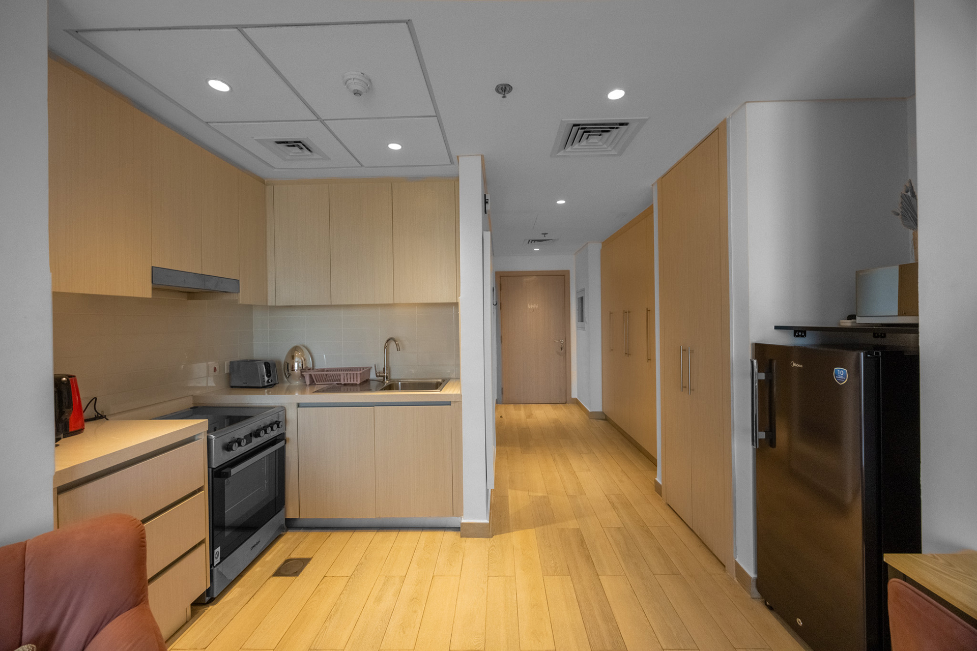 √ Full Canal View | VACANT | Fully Furnished √