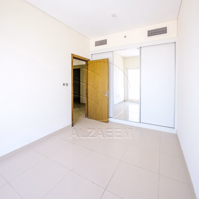 TOP FLOOR | Full Sea View | Move-in Ready