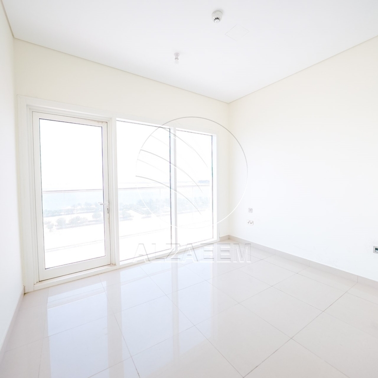 TOP FLOOR | Full Sea View | Move-in Ready