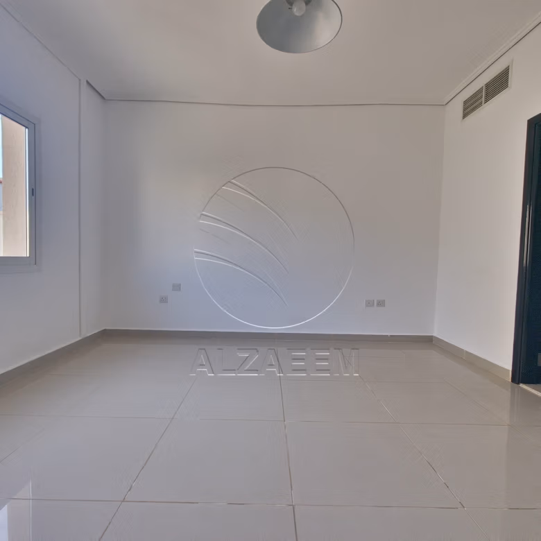 Corner Villa + Private Pool! End Use or Investment