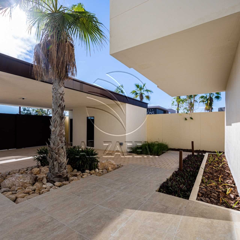 Luxury Villa Big Plot | NO Premium | Nice Location